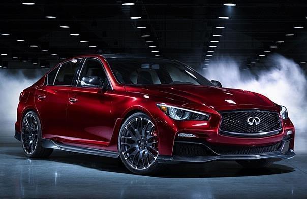 Infiniti präsentiert den Formel-Eins-inspirierten Q50 Eau Rouge in Detroit 